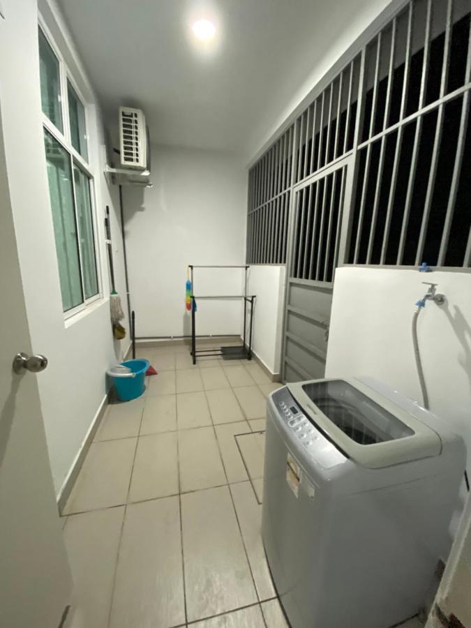 Desaru Happy Guest House D Dış mekan fotoğraf