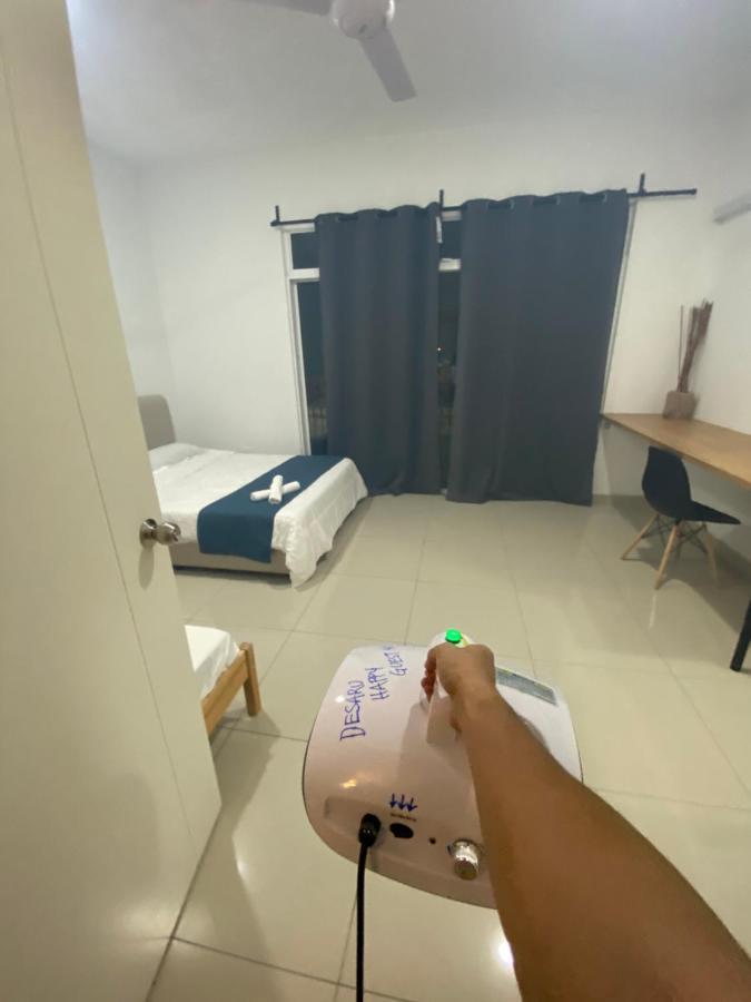 Desaru Happy Guest House D Dış mekan fotoğraf