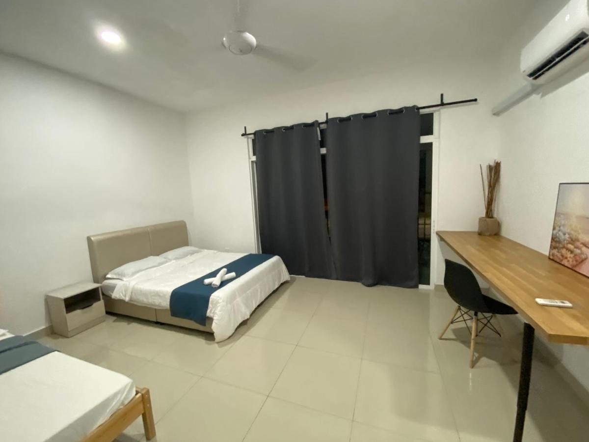 Desaru Happy Guest House D Dış mekan fotoğraf