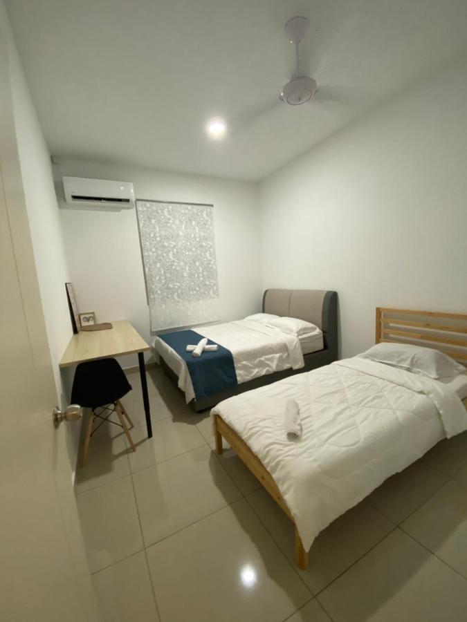 Desaru Happy Guest House D Dış mekan fotoğraf