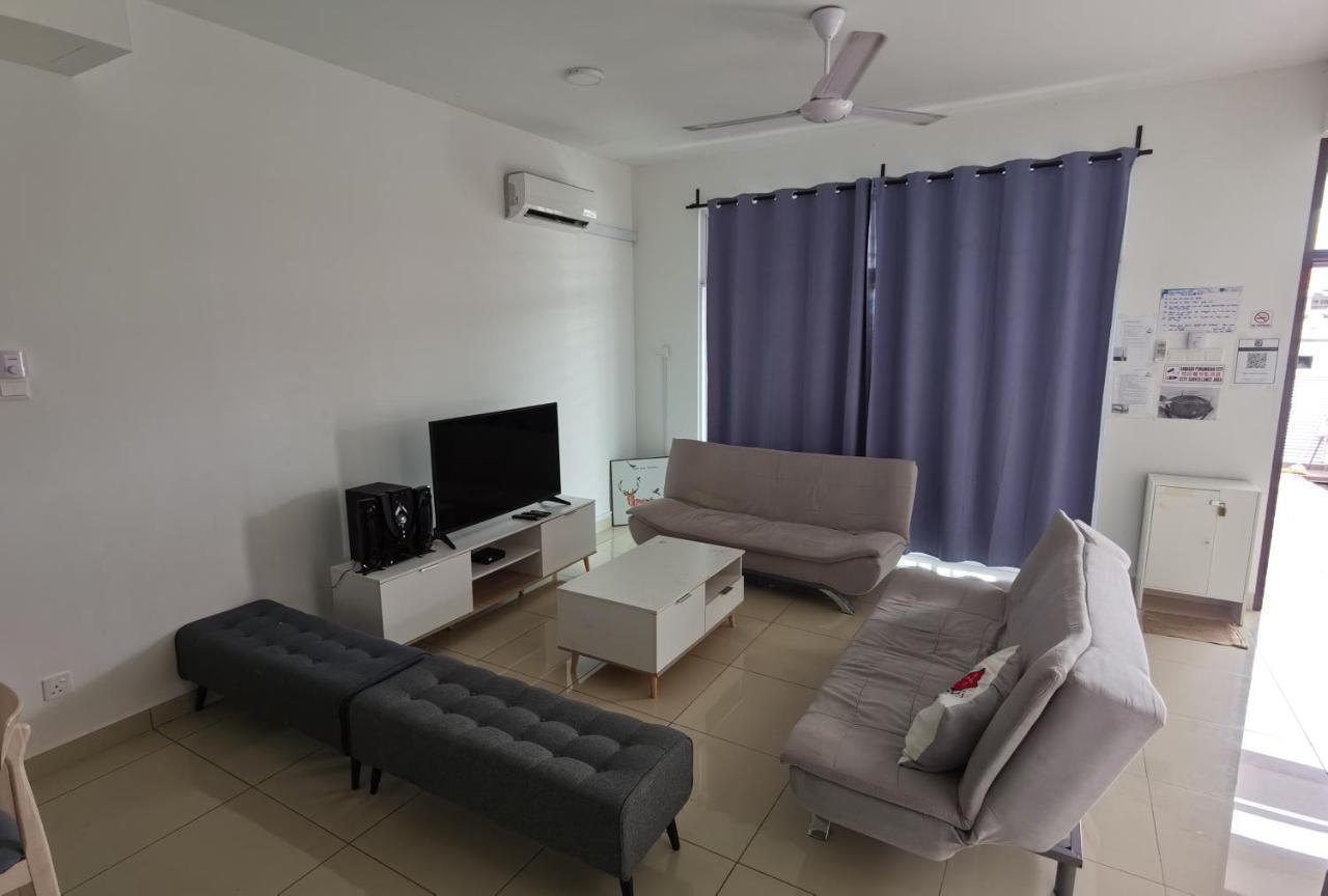 Desaru Happy Guest House D Dış mekan fotoğraf